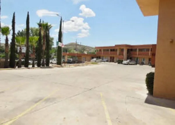 Siesta Motel